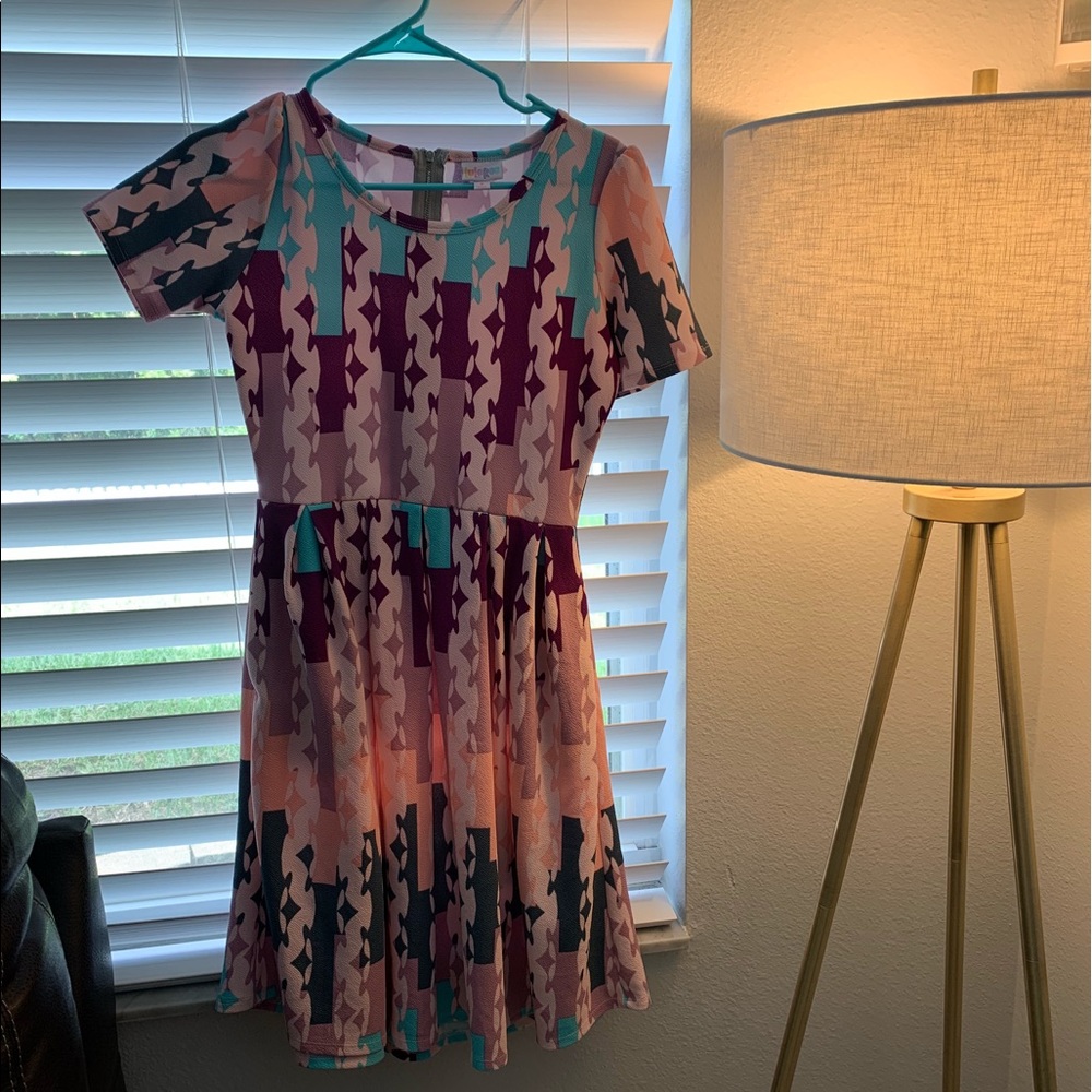 Beautiful multicolored LuLaRoe Amelia dress size S